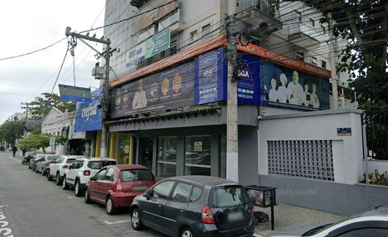 Fachada do IGA Cabo Frio